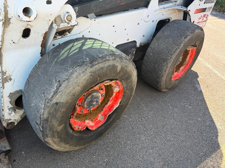 2015-bobcat-s650-image-17