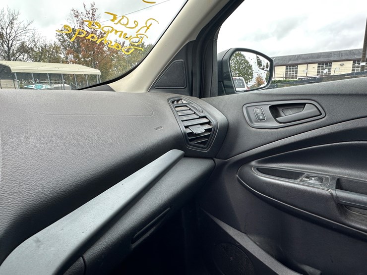 2017-ford-escape-image-74