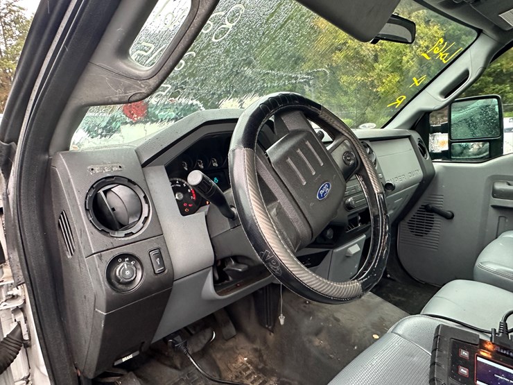 2015-ford-f350-xl-image-70