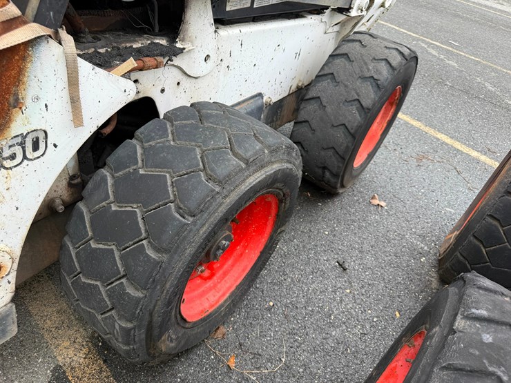 2016-bobcat-s650-image-13