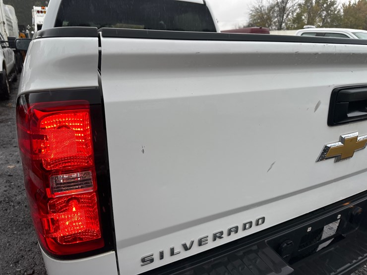 2016-chevrolet-silverado-image-42