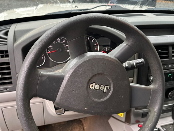 2008-jeep-liberty-image-18