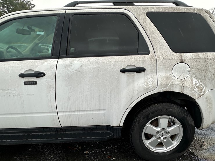 2012-ford-escape-xlt-image-8