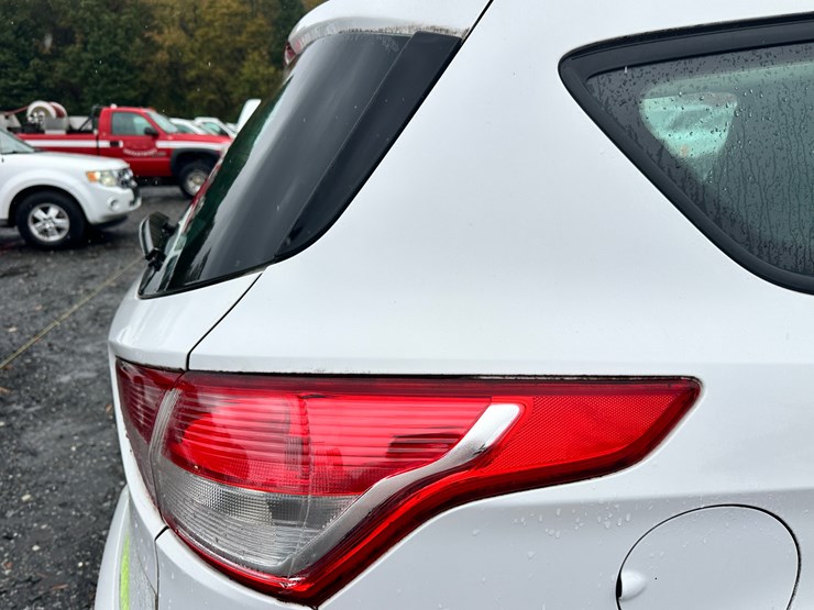 2016-ford-escape-image-11