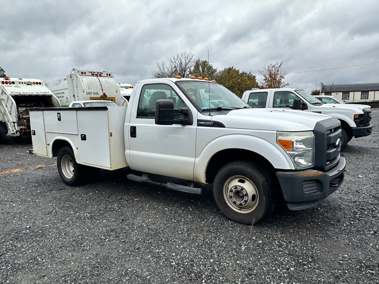 2015-ford-f350-xl-image-1