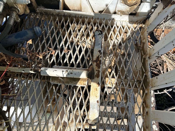 2017-peterbilt-348-image-24