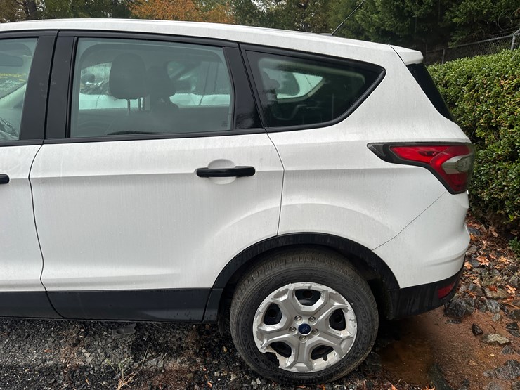 2017-ford-escape-image-6