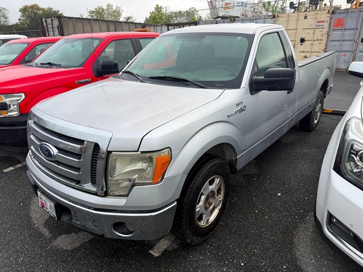 2012-ford-f150-xlt-image-1