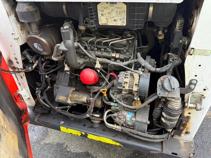 2019-bobcat-s650-image-11