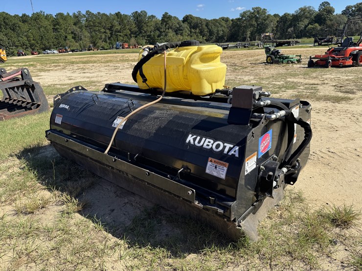 kubota-hb84-hopper-broom-image-1