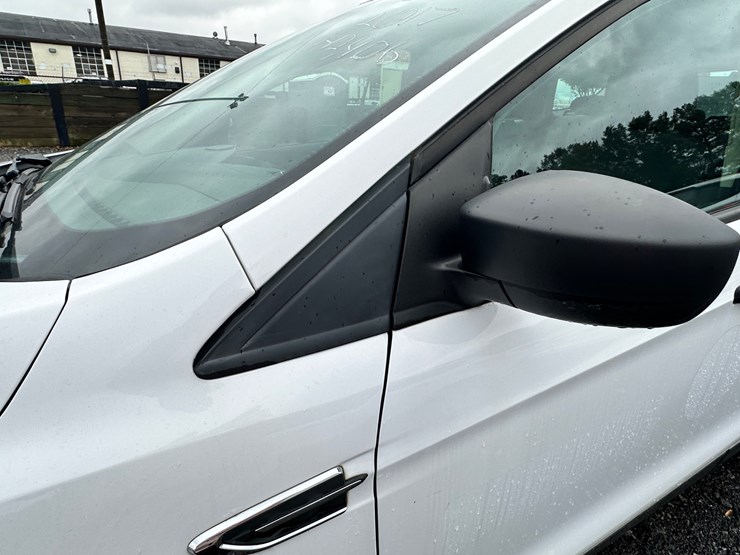 2017-ford-escape-image-39