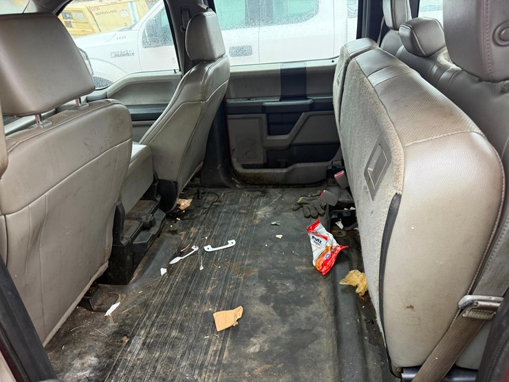 2017-ford-f150-xl-image-11