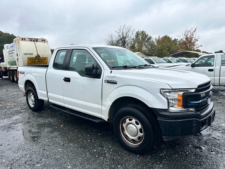 2020-ford-f150-xl-image-1