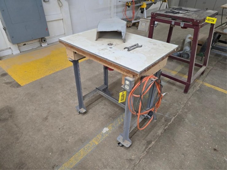 #2725-•-milwaukee-2'x3'-router-table-image-1