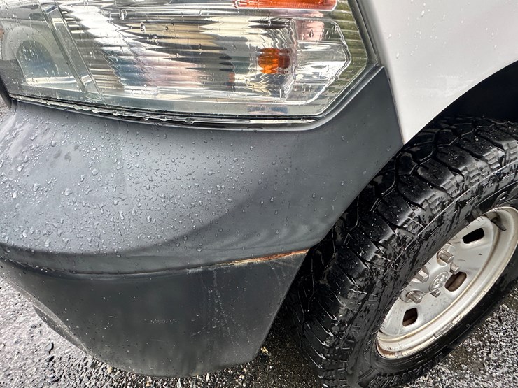 2015-dodge-ram-1500-image-32