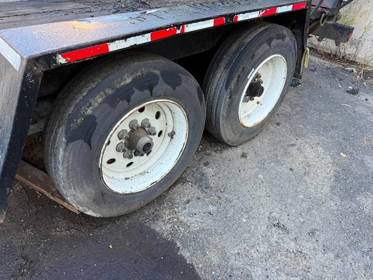 2011-towmaster-t16d-image-9