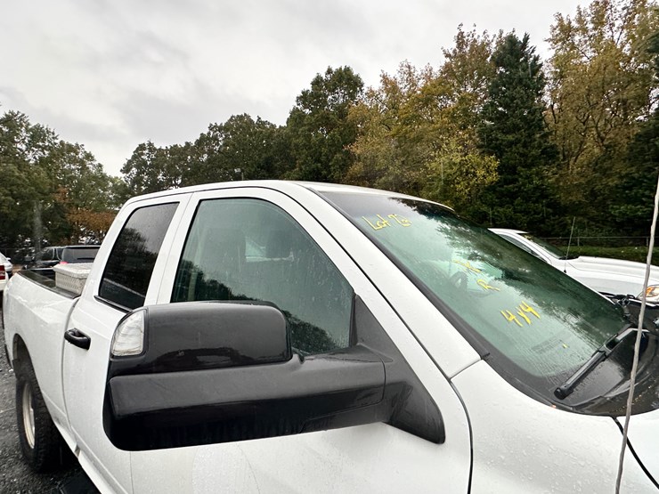 2015-dodge-ram-1500-image-22