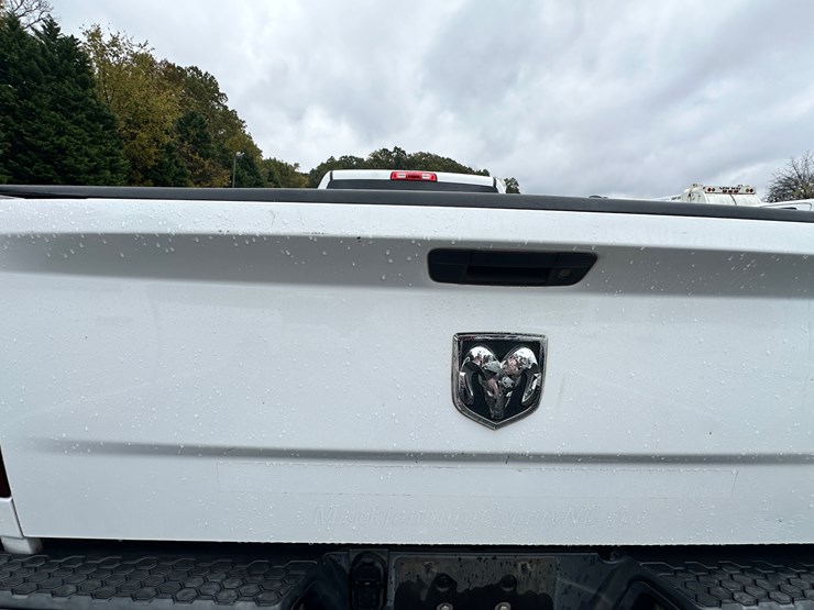 2015-dodge-ram-1500-image-61