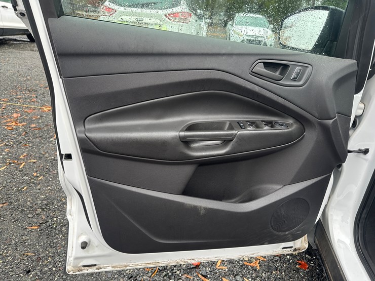 2016-ford-escape-image-19