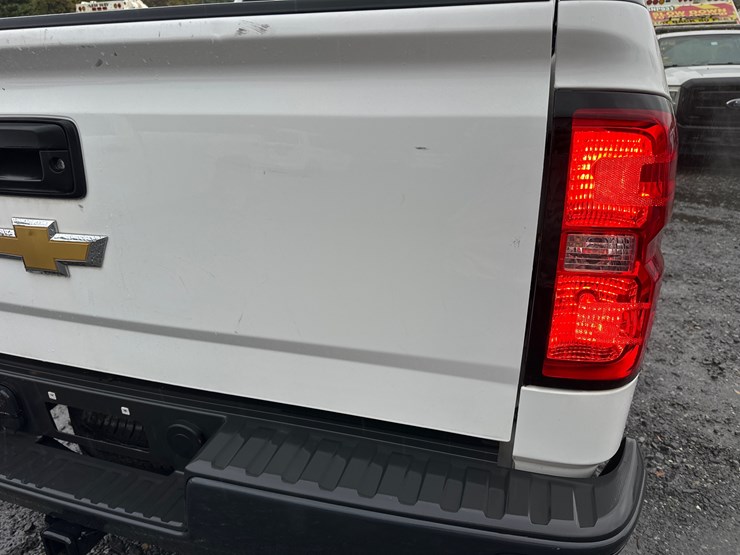 2016-chevrolet-silverado-image-45