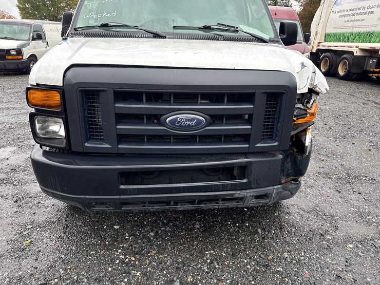 2009-ford-e350-image-6