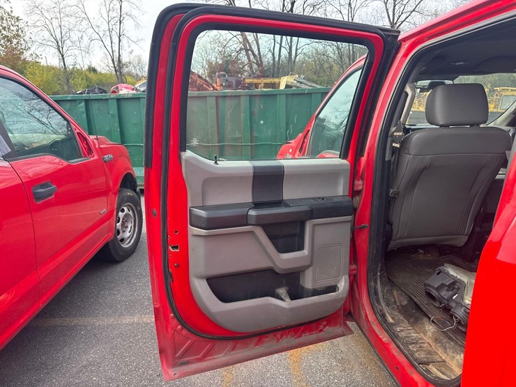 2015-ford-f150-xl-image-10