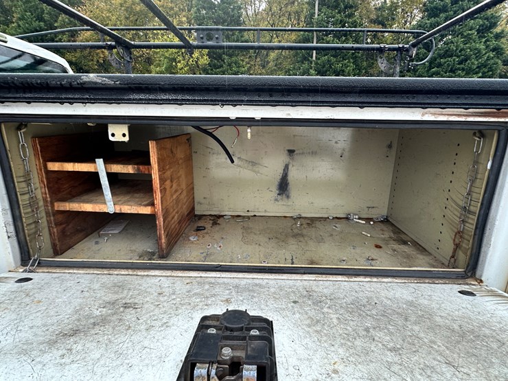 2014-ford-f350-xl-image-56