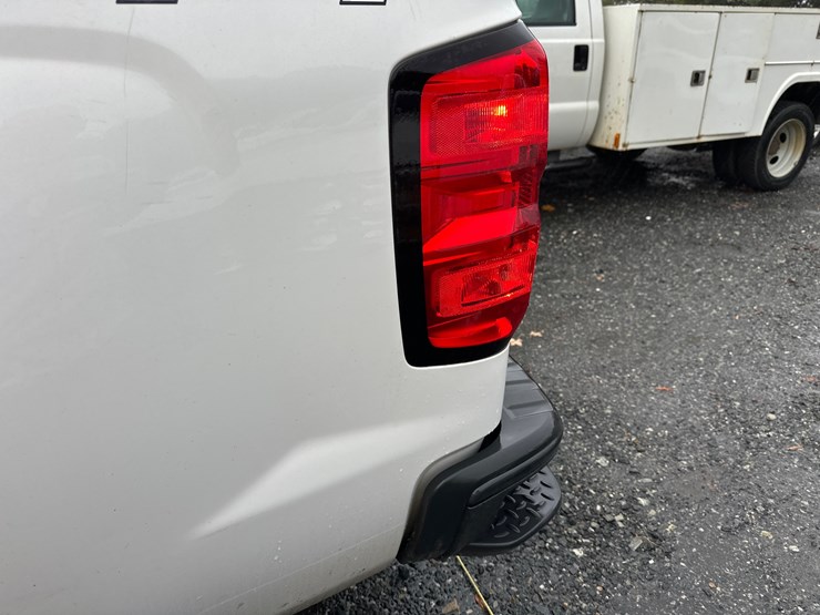 2016-chevrolet-silverado-image-40