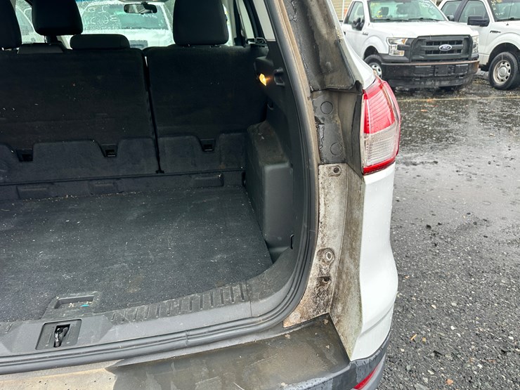 2016-ford-escape-image-59