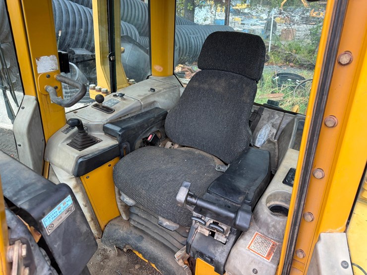 caterpillar-d6n-lgp-image-11