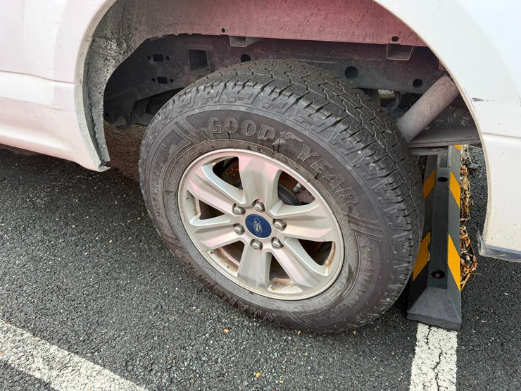 2019-ford-f150-xl-image-13