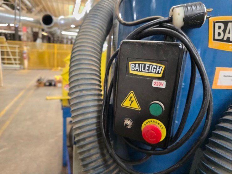 #2735-•-2016-baileigh-industrial-dc-2100c-dust-collector-image-11