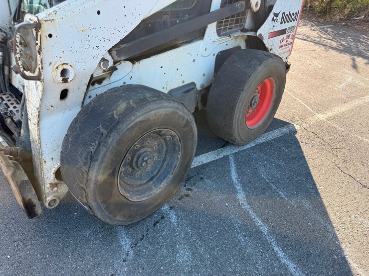 2015-bobcat-s650-image-16