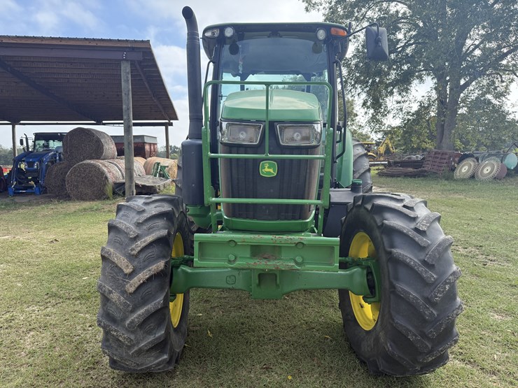 2017-john-deere-6120e-image-3