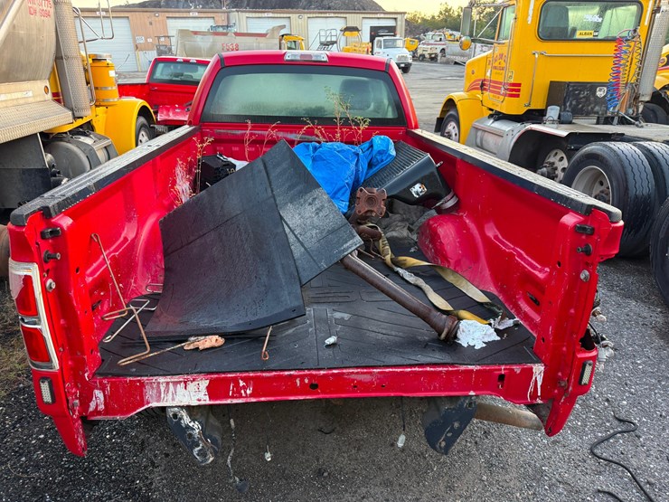 2012-ford-f150-xl-image-5