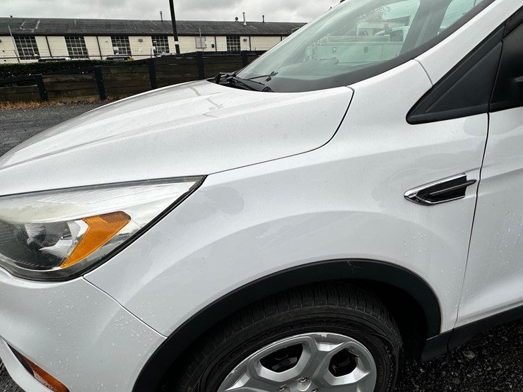 2017-ford-escape-image-35