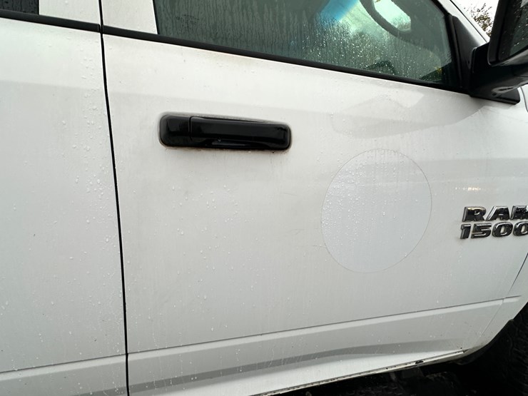 2015-dodge-ram-1500-image-15