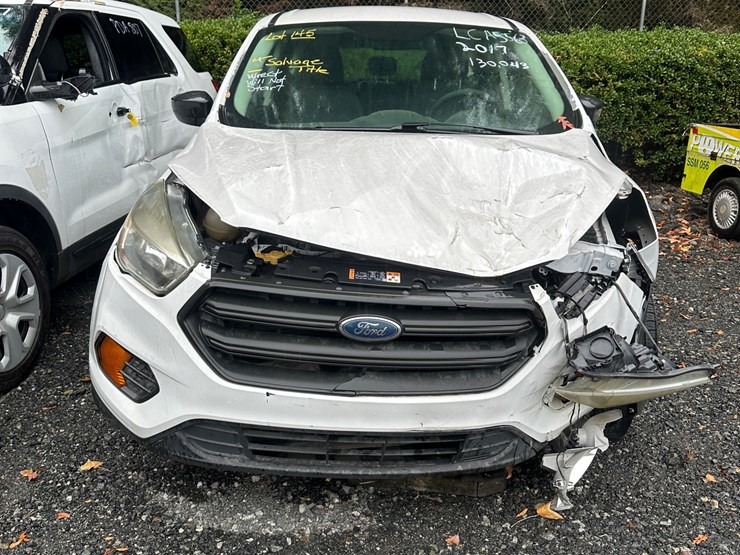 2017-ford-escape-image-2