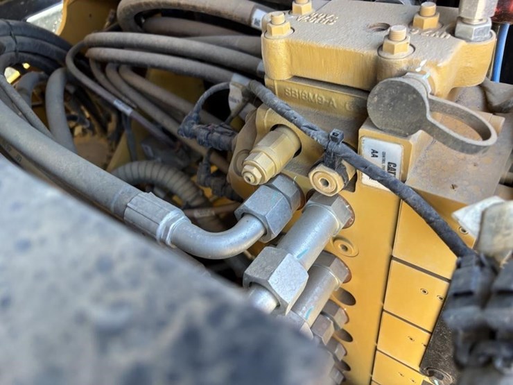 2021-caterpillar-308-cr-image-47