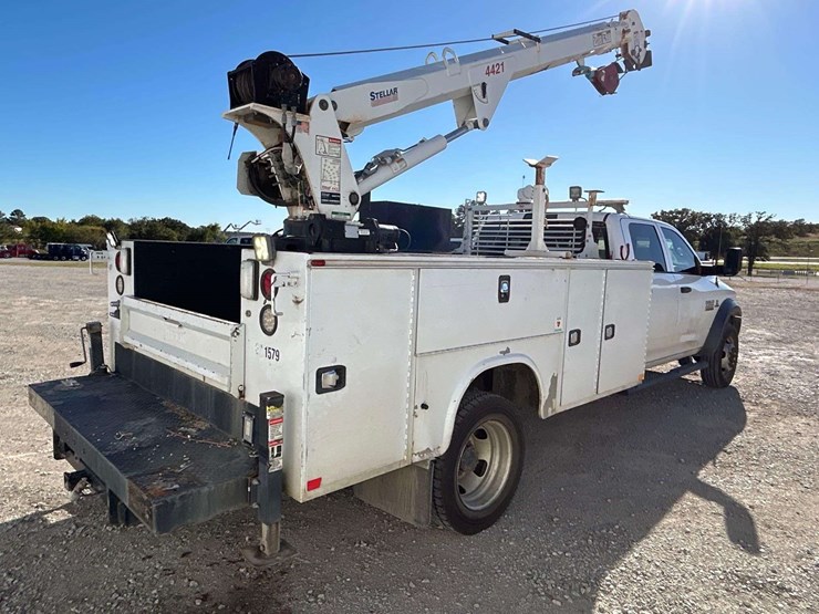 2016-dodge-ram-5500-4x4-crew-cab-stellar-4421-4,000lb-2-ton-crane-service-truck-image-4
