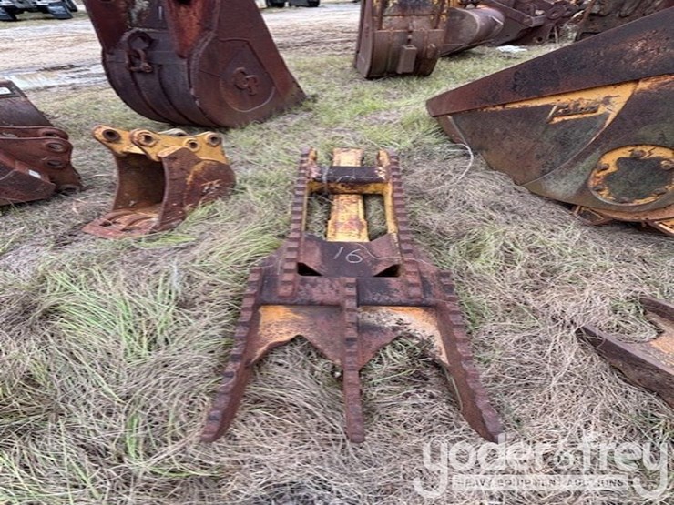 solesbee-23"-wide-3-tine-stiff-link-manual-thumb-3"-pin-image-1