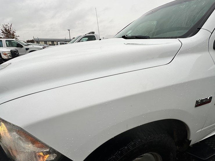 2015-dodge-ram-1500-image-31