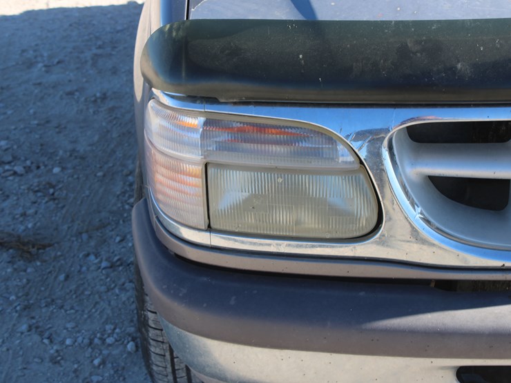 1996-ford-explorer-xlt-image-15