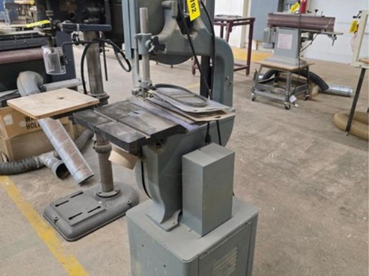 #2702-•-delta-band-saw-image-1