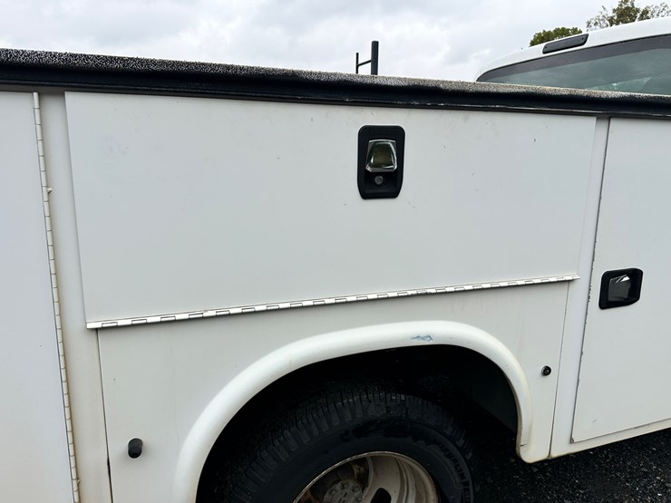 2015-ford-f350-xl-image-9