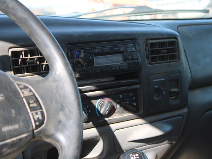 2002-ford-f450-xlt-image-37