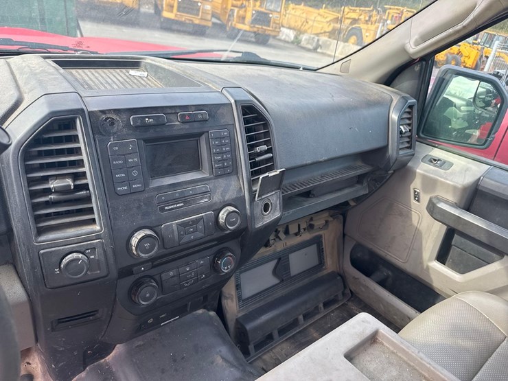 2015-ford-f150-xl-image-14