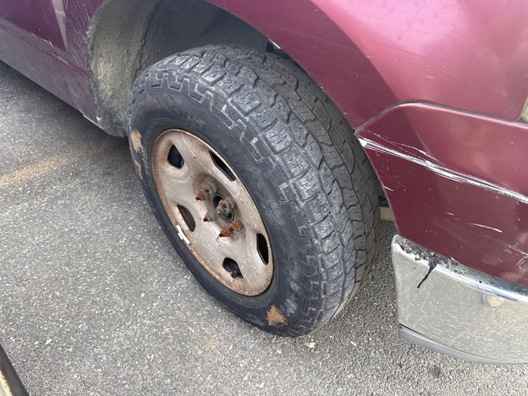 2014-ford-f150-xl-image-9