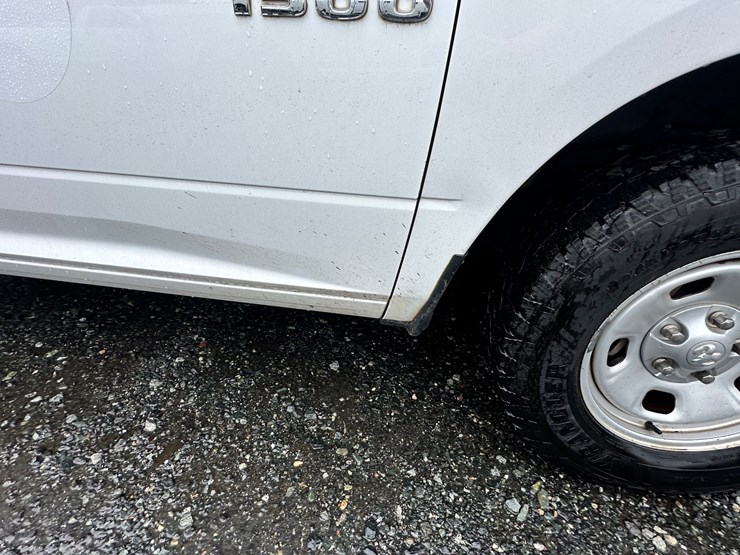 2015-dodge-ram-1500-image-25