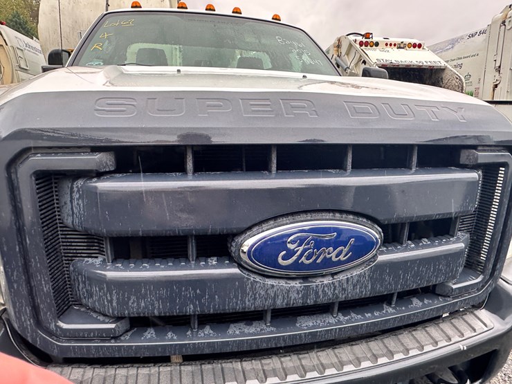 2015-ford-f350-xl-image-30